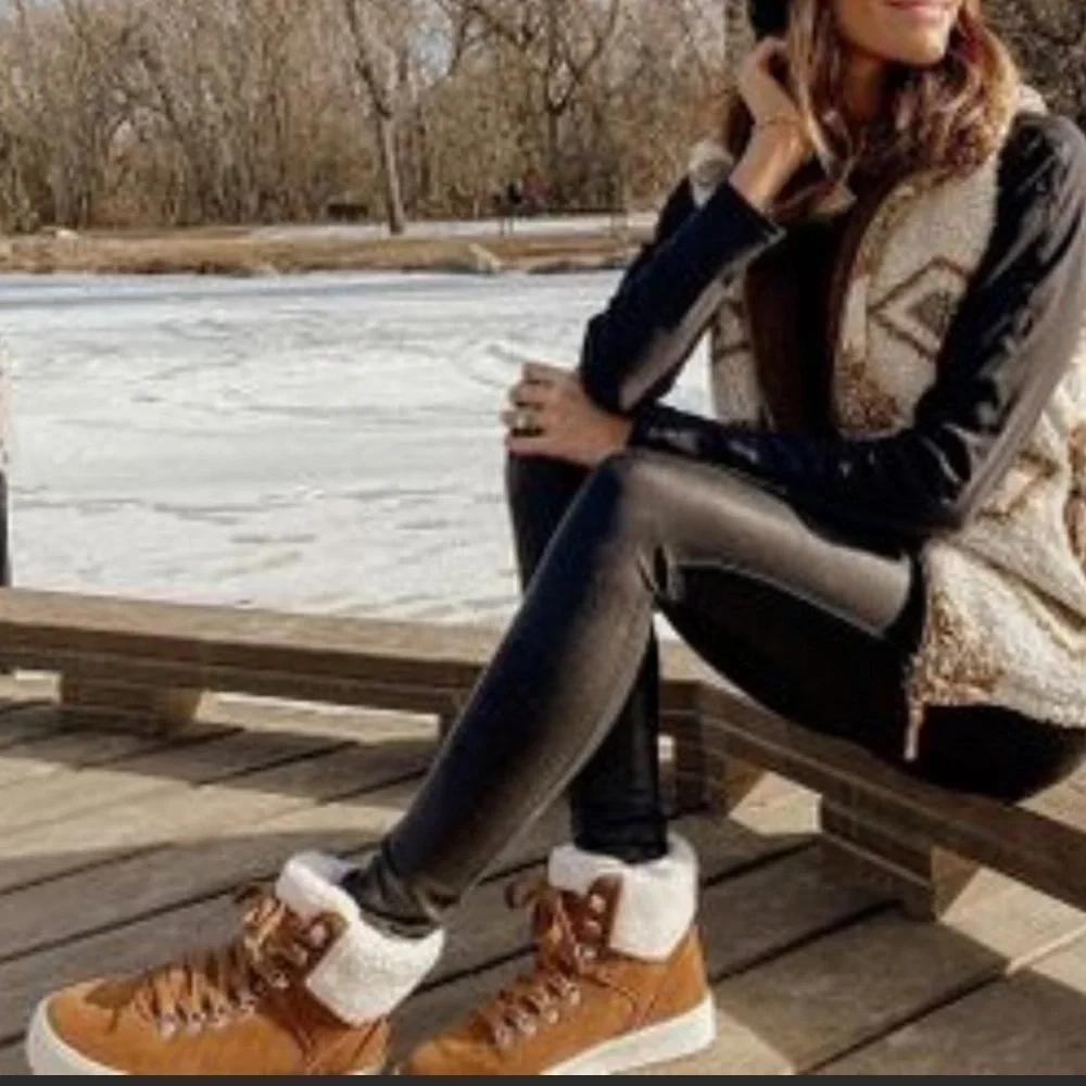 Marc Fisher Daire Leather Hiker Lace Up Faux Fur Boot Size 9‎ Women